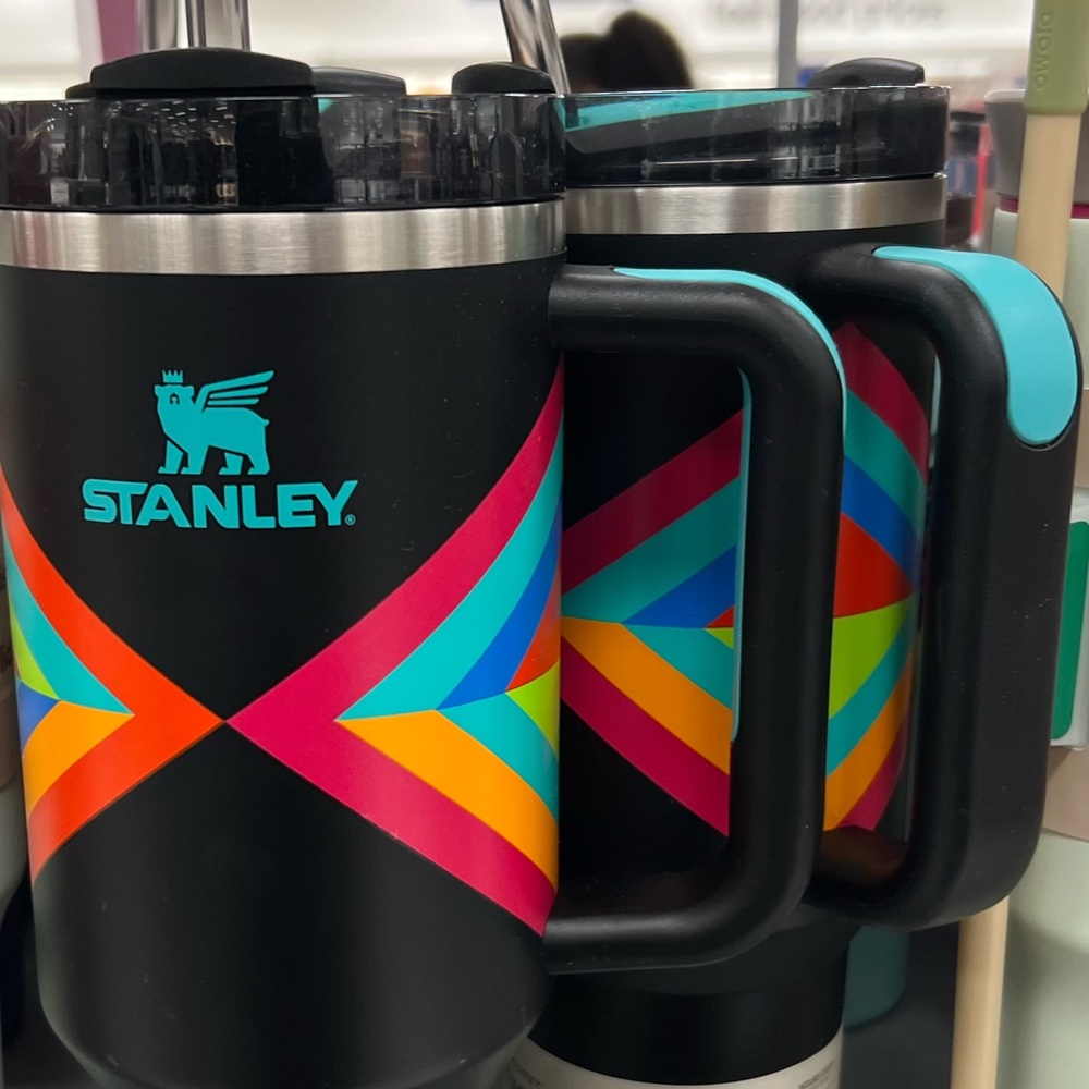 Stanley HYPER GEO Flowstate QuencherTumbler NWT RARE Color w/ Straw Mug